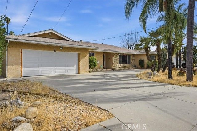 2004 E Campus, Hemet, CA 92544