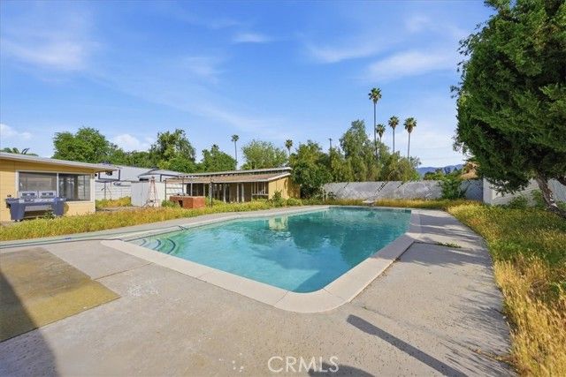 2004 E Campus, Hemet, CA 92544