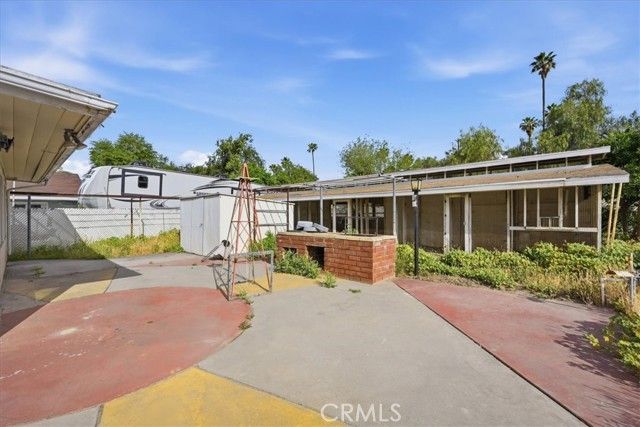 2004 E Campus, Hemet, CA 92544