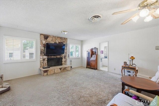 2004 E Campus, Hemet, CA 92544