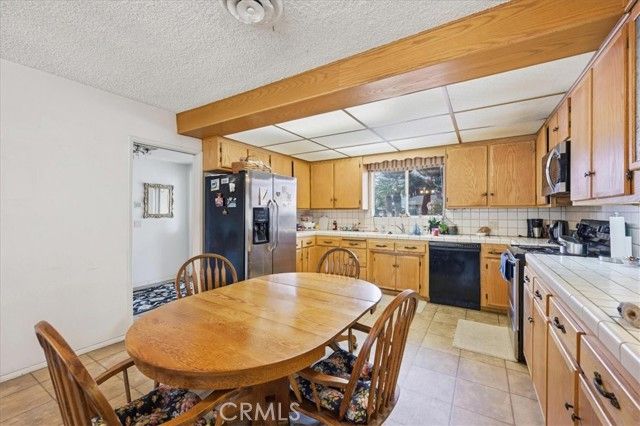 2004 E Campus, Hemet, CA 92544