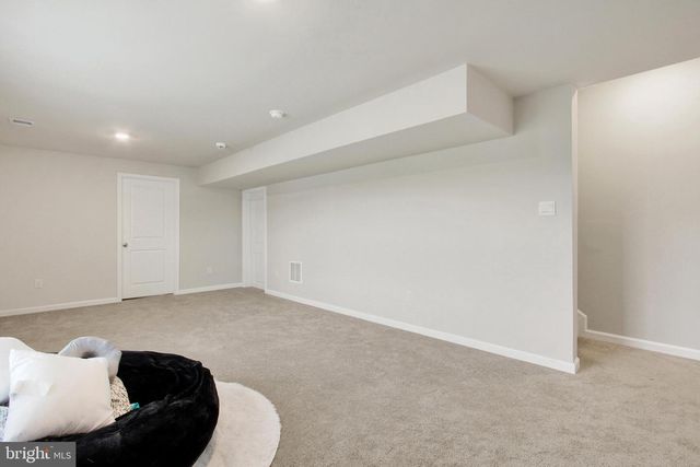 5303 VALLEY VIEW RD, Spring Grove, PA 17362