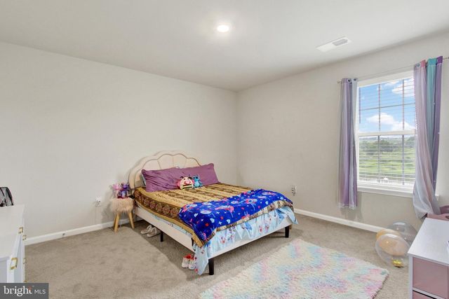 5303 VALLEY VIEW RD, Spring Grove, PA 17362