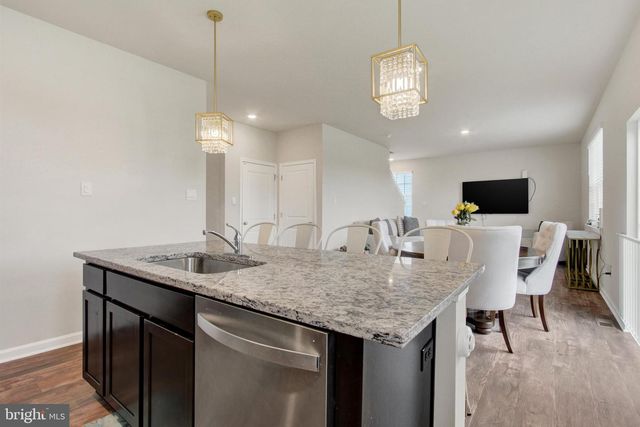 5303 VALLEY VIEW RD, Spring Grove, PA 17362
