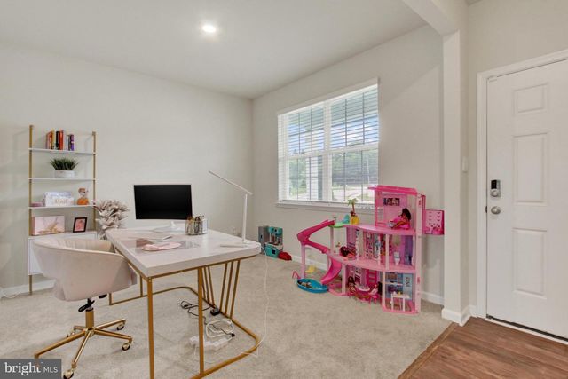 5303 VALLEY VIEW RD, Spring Grove, PA 17362