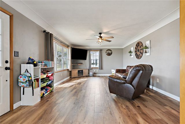 325 Division Street NW, Swisher, IA 52338