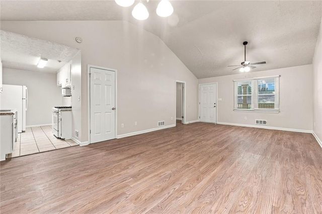 1003 Salisbury Trail, Riverdale, GA 30296