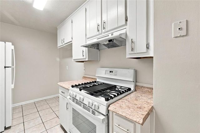 1003 Salisbury Trail, Riverdale, GA 30296