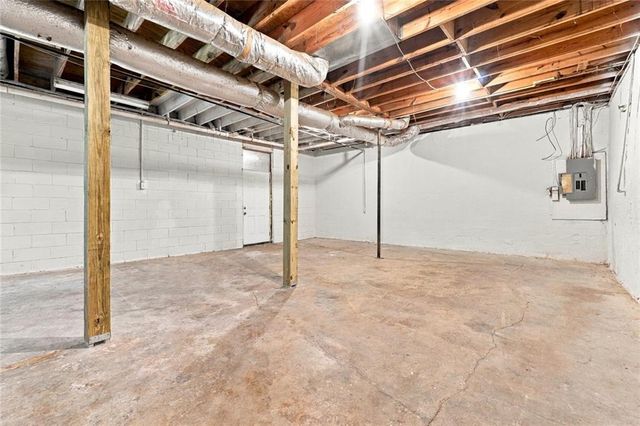 1003 Salisbury Trail, Riverdale, GA 30296