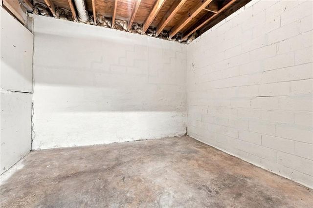 1003 Salisbury Trail, Riverdale, GA 30296