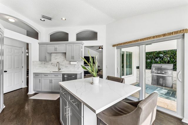 583 Canoe Point, Delray Beach, FL 33444