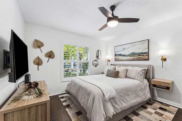 583 Canoe Point, Delray Beach, FL 33444