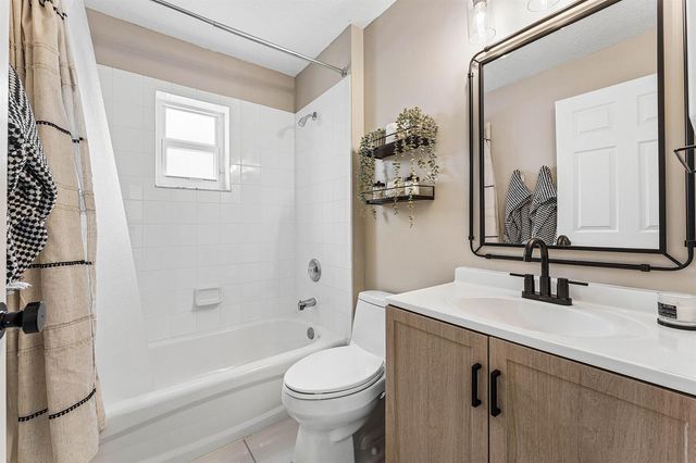 583 Canoe Point, Delray Beach, FL 33444