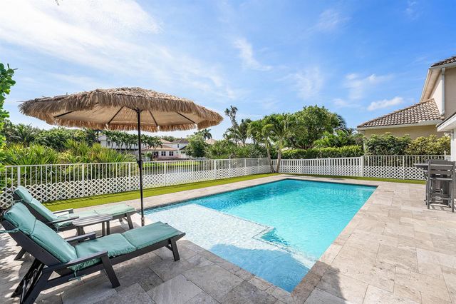 583 Canoe Point, Delray Beach, FL 33444