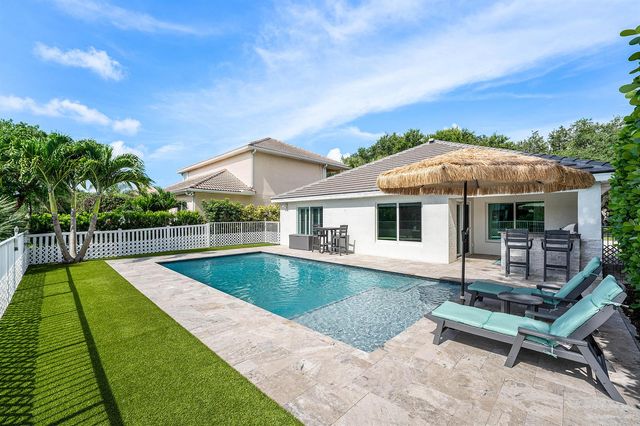 583 Canoe Point, Delray Beach, FL 33444