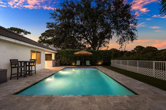 583 Canoe Point, Delray Beach, FL 33444