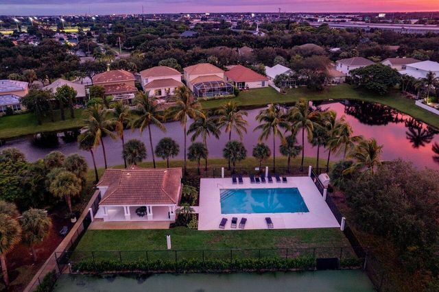 583 Canoe Point, Delray Beach, FL 33444