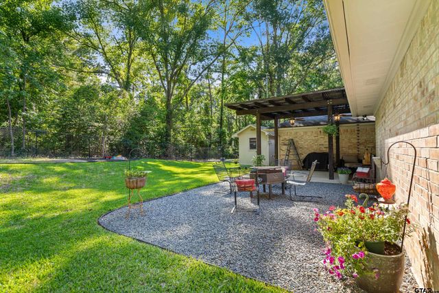 15428 Charlotte Ann Lane, Tyler, TX 75707