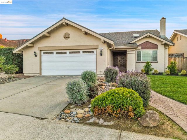 224 Woodbridge Cir, San Mateo, CA 94403