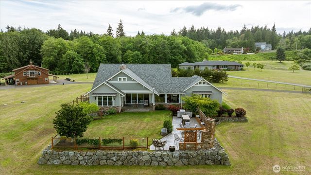 4764 Black Walnut Terrace, Clinton, WA 98236