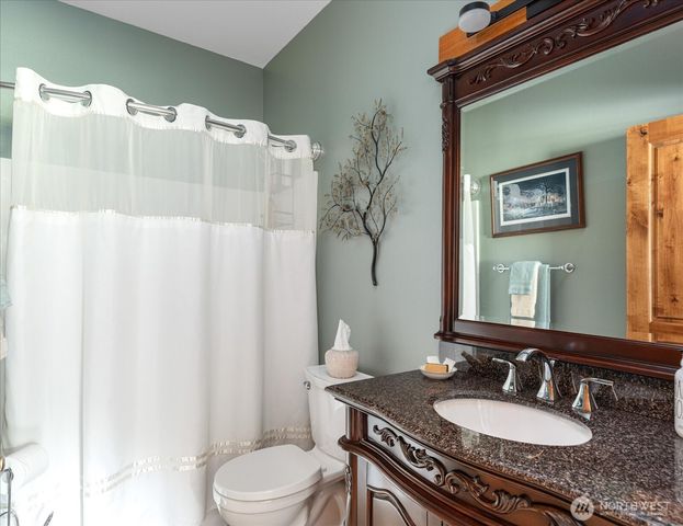 4764 Black Walnut Terrace, Clinton, WA 98236