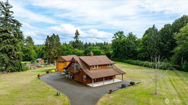 4764 Black Walnut Terrace, Clinton, WA 98236