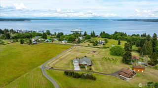 4764 Black Walnut Terrace, Clinton, WA 98236