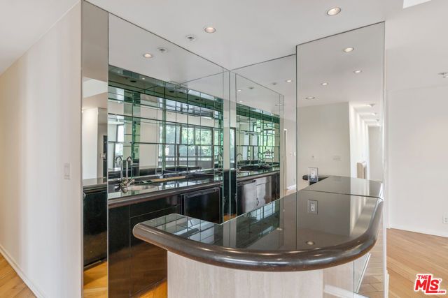 10430 Wilshire Boulevard 202, Los Angeles, CA 90024