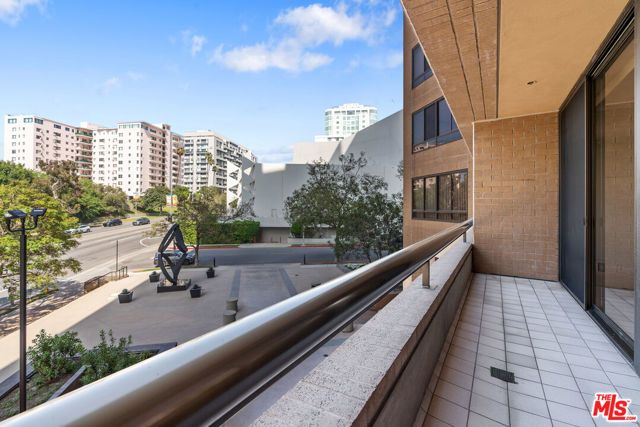10430 Wilshire Boulevard 202, Los Angeles, CA 90024
