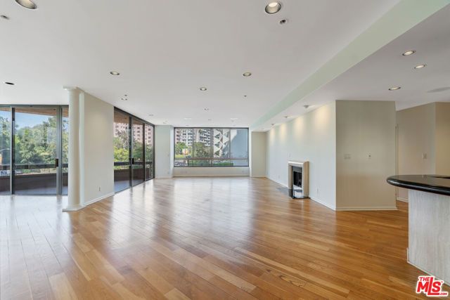 10430 Wilshire Boulevard 202, Los Angeles, CA 90024