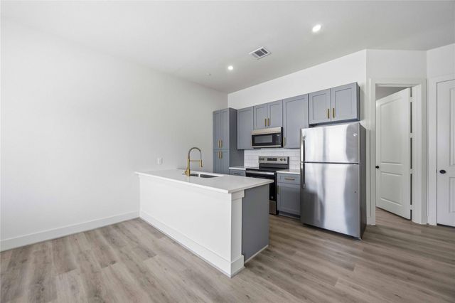 4606 Indie Heights Lane B, Houston, TX 77018