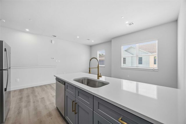 4606 Indie Heights Lane B, Houston, TX 77018