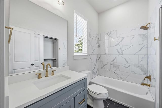 4606 Indie Heights Lane B, Houston, TX 77018