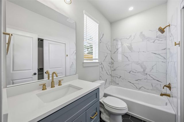 4606 Indie Heights Lane B, Houston, TX 77018