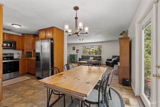 7100 W Pomona, Boise, ID 83704