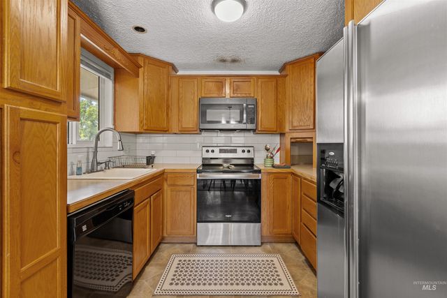 7100 W Pomona, Boise, ID 83704