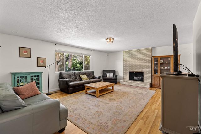 7100 W Pomona, Boise, ID 83704