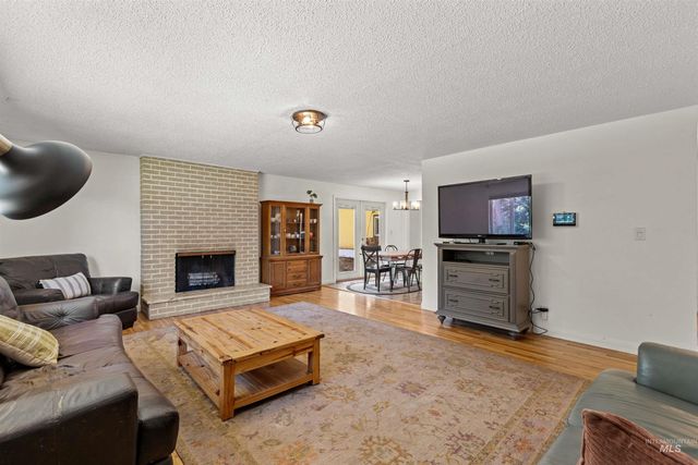 7100 W Pomona, Boise, ID 83704