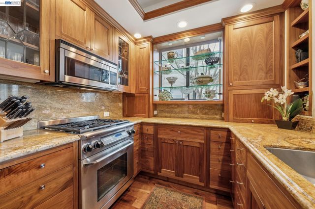 9 REGULUS COURT, Alameda, CA 94501