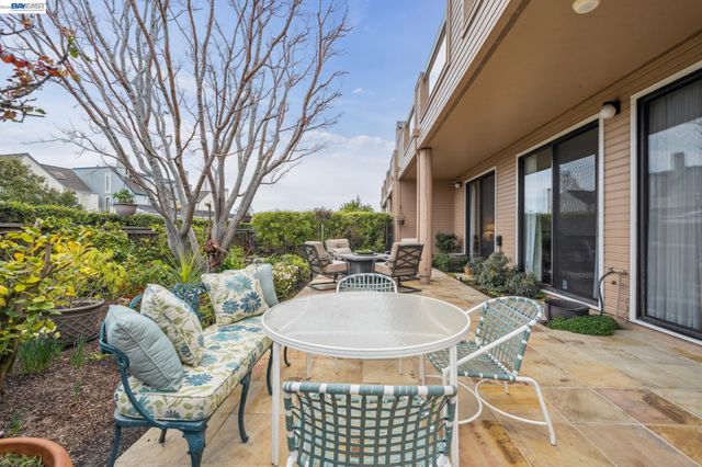 9 REGULUS COURT, Alameda, CA 94501