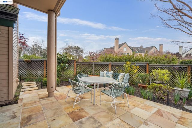 9 REGULUS COURT, Alameda, CA 94501