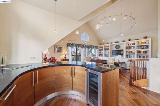 9 REGULUS COURT, Alameda, CA 94501