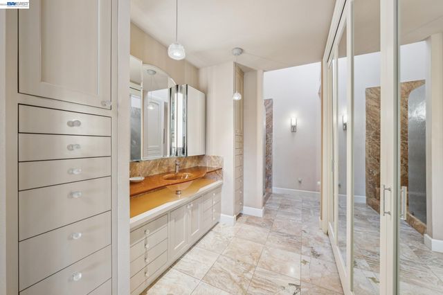 9 REGULUS COURT, Alameda, CA 94501