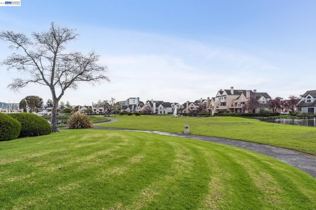 9 REGULUS COURT, Alameda, CA 94501