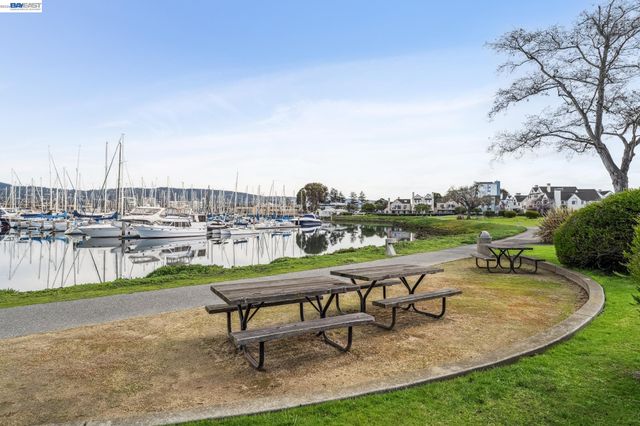 9 REGULUS COURT, Alameda, CA 94501