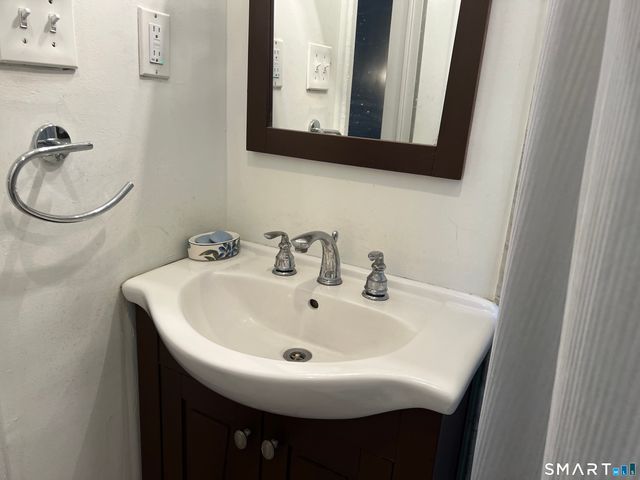 132 Summer Street 1D, Stamford, CT 06905