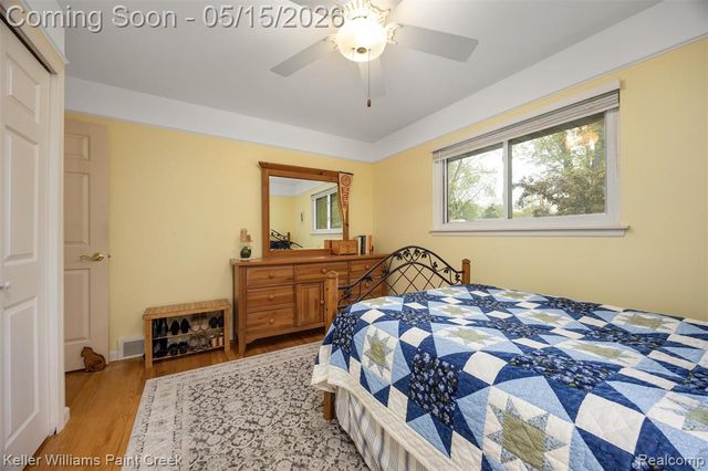 410 N Batchewana Street, Clawson, MI 48017