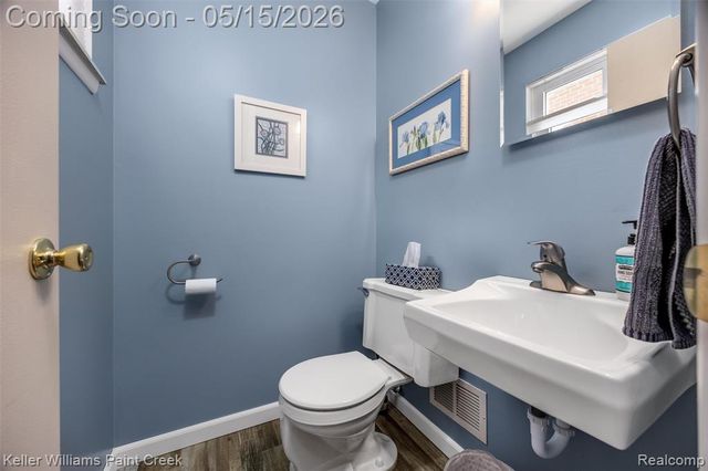 410 N Batchewana Street, Clawson, MI 48017