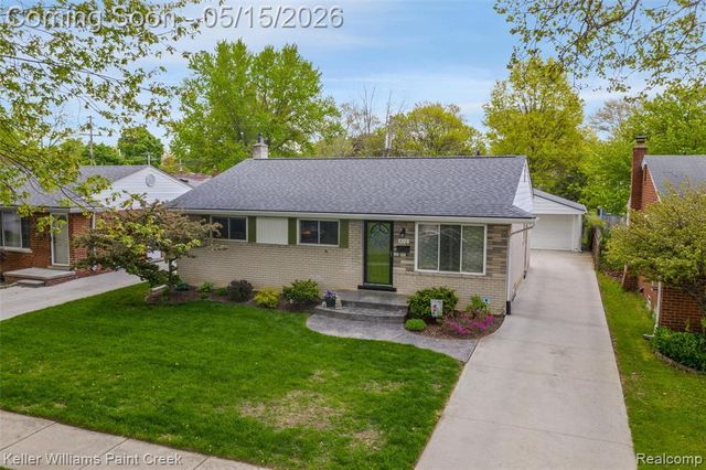 410 N Batchewana Street, Clawson, MI 48017