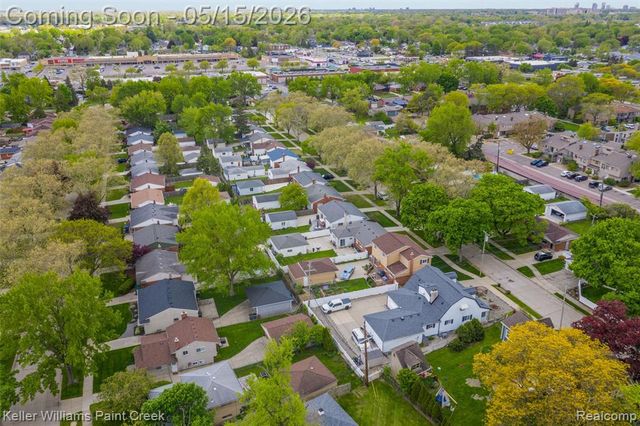 410 N Batchewana Street, Clawson, MI 48017